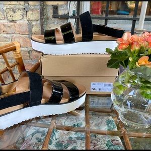 Ugg Braelynn Sandal, Size 8